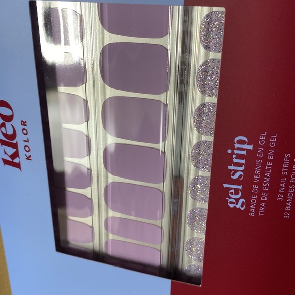 Kleo Kolor Instant Set Gel Nail polish (no light needed) - Picture 2 of 4